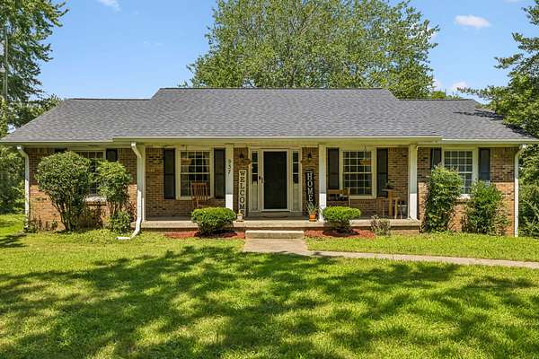 2.73 Acres of Land with Home for Sale in Clarksville, Tennessee