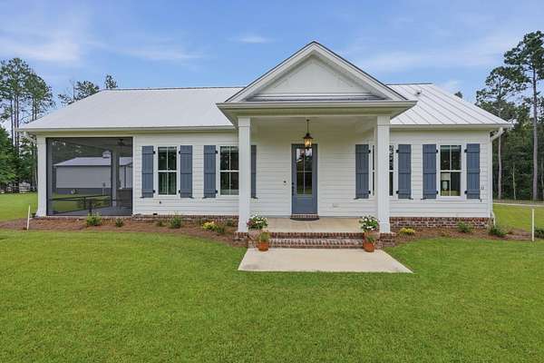10.9 Acres of Land with Home for Sale in Monticello, Florida