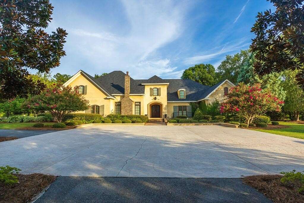 4 Acres of Land with Home for Sale in Valdosta, Georgia
