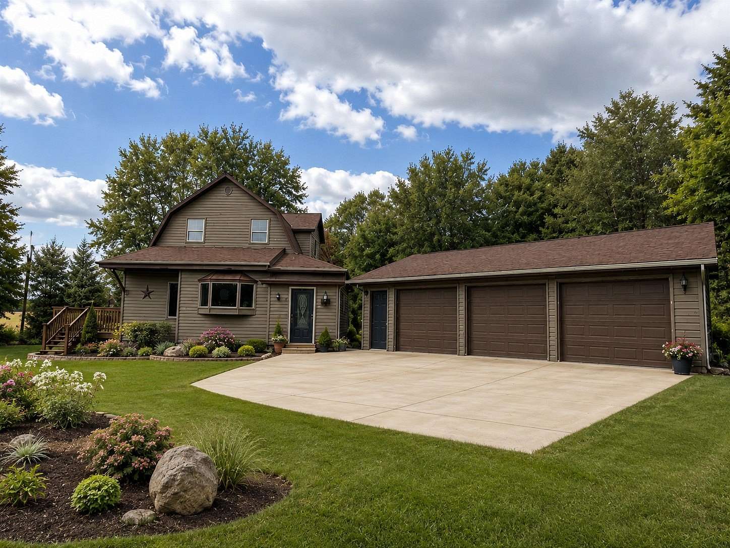 7.16 Acres of Land with Home for Sale in Windom, Minnesota
