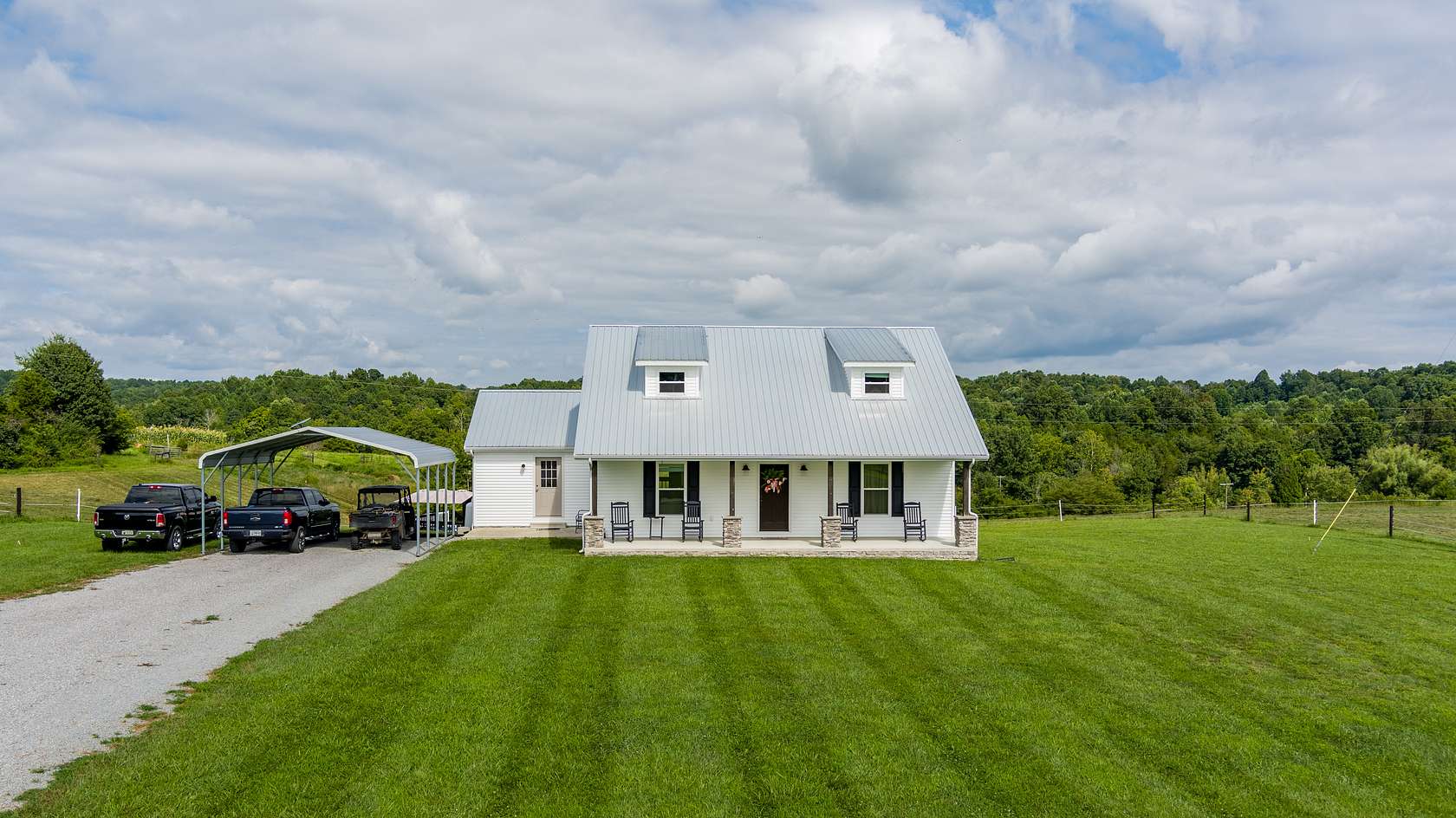 57.5 Acres of Land with Home for Sale in Edmonton, Kentucky