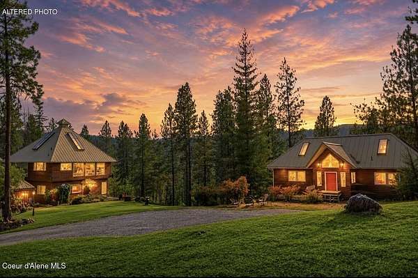 10 Acres of Land with Home for Sale in Pinehurst, Idaho