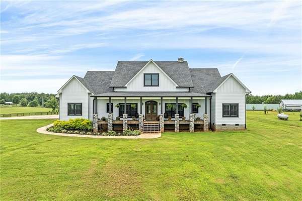 25 Acres of Agricultural Land with Home for Sale in Lanett, Alabama