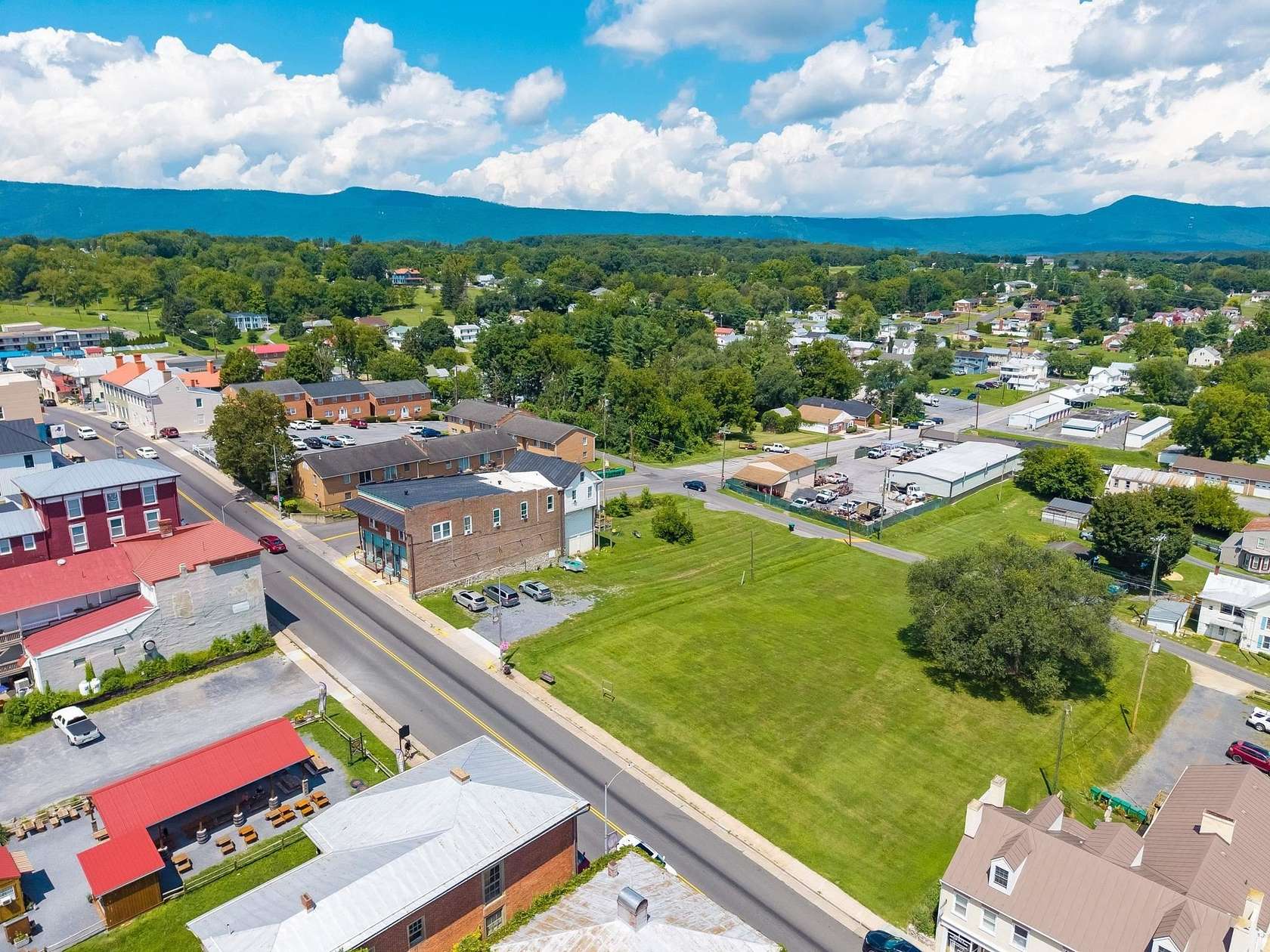 0.34 Acres of Commercial Land for Sale in Luray, Virginia
