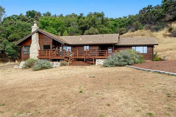 121 Acres of Agricultural Land with Home for Sale in Templeton, California