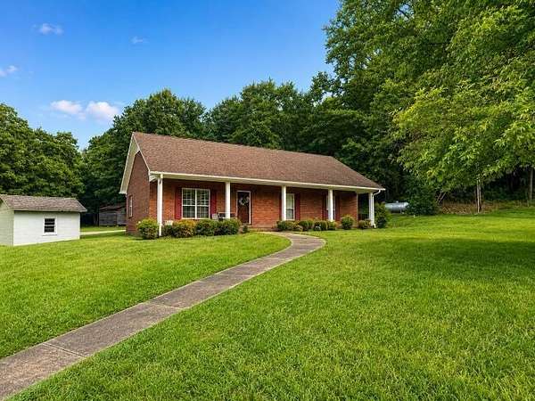 43.4 Acres of Land with Home for Sale in Fulton, Mississippi