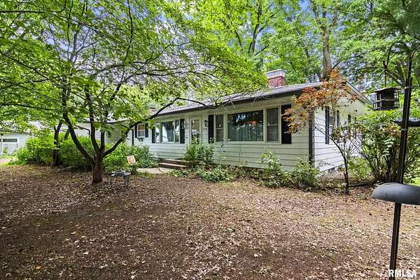 4 Acres of Land with Home for Sale in Springfield, Illinois