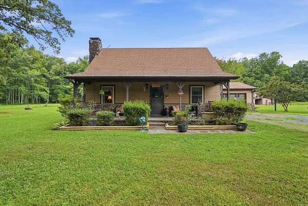 5 Acres of Land with Home for Sale in Vilonia, Arkansas