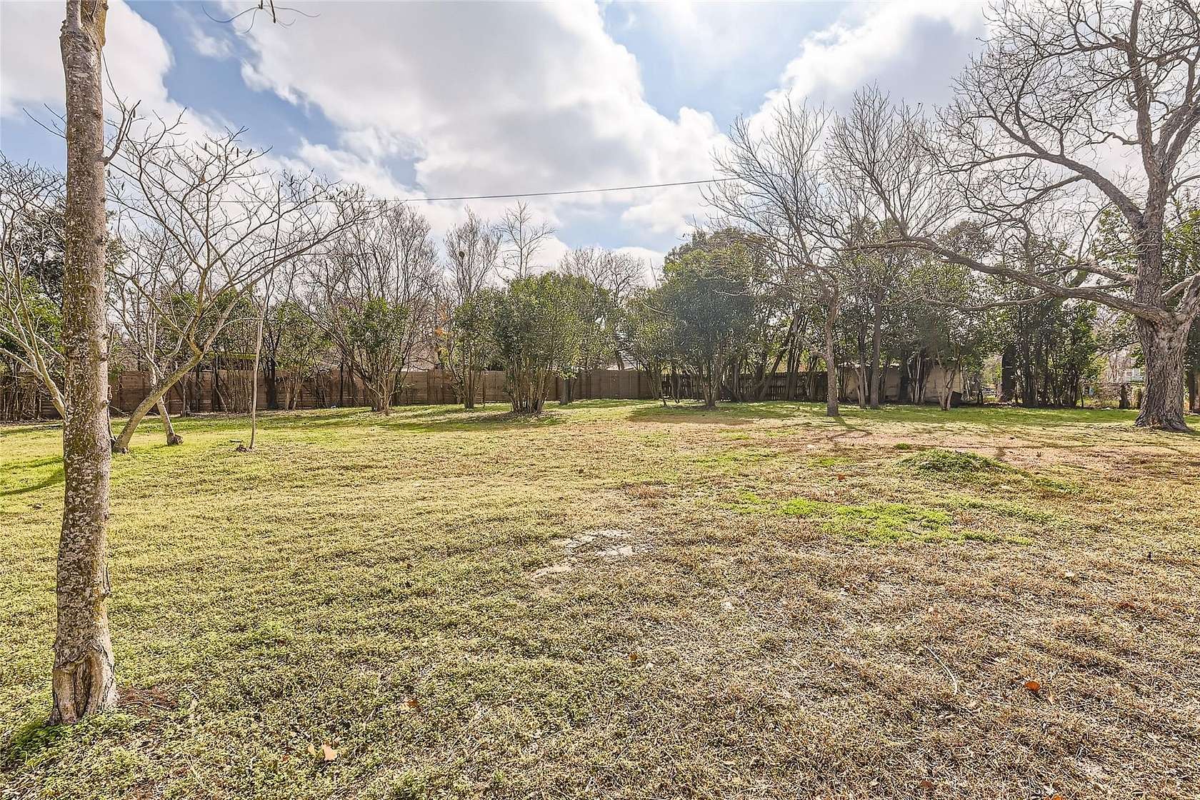 0.38 Acres of Land for Sale in Austin, Texas