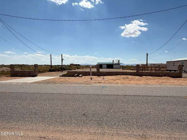 0.49 Acres of Mixed-Use Land for Sale in El Paso, Texas