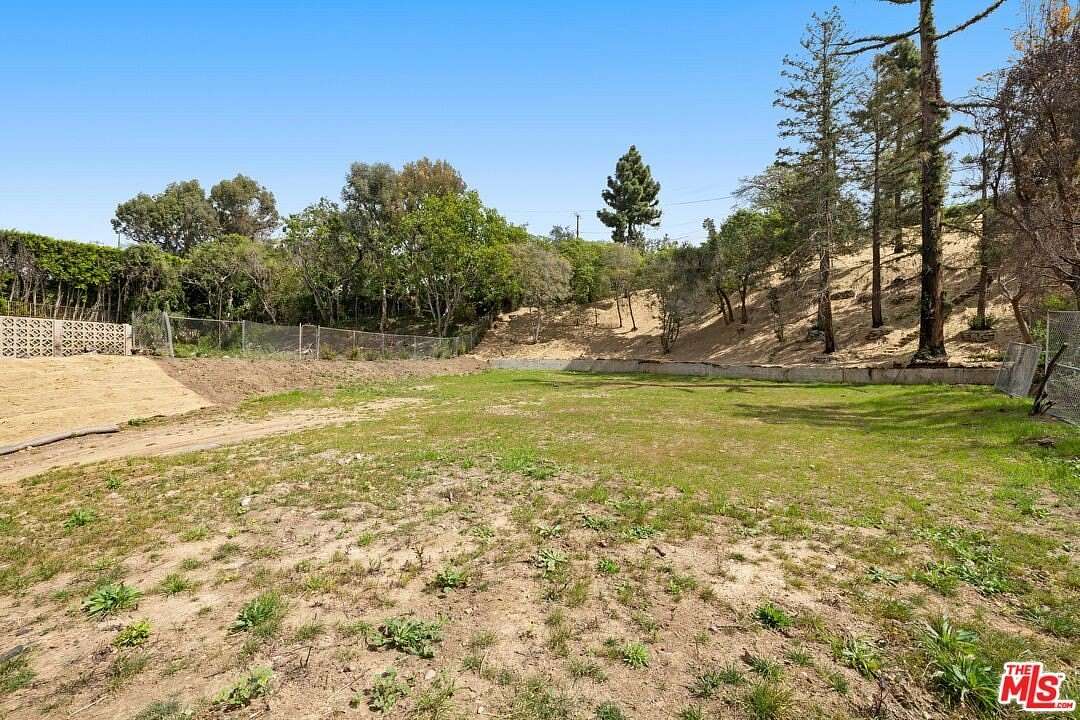0.45 Acres of Residential Land for Sale in Pacific Palisades, California