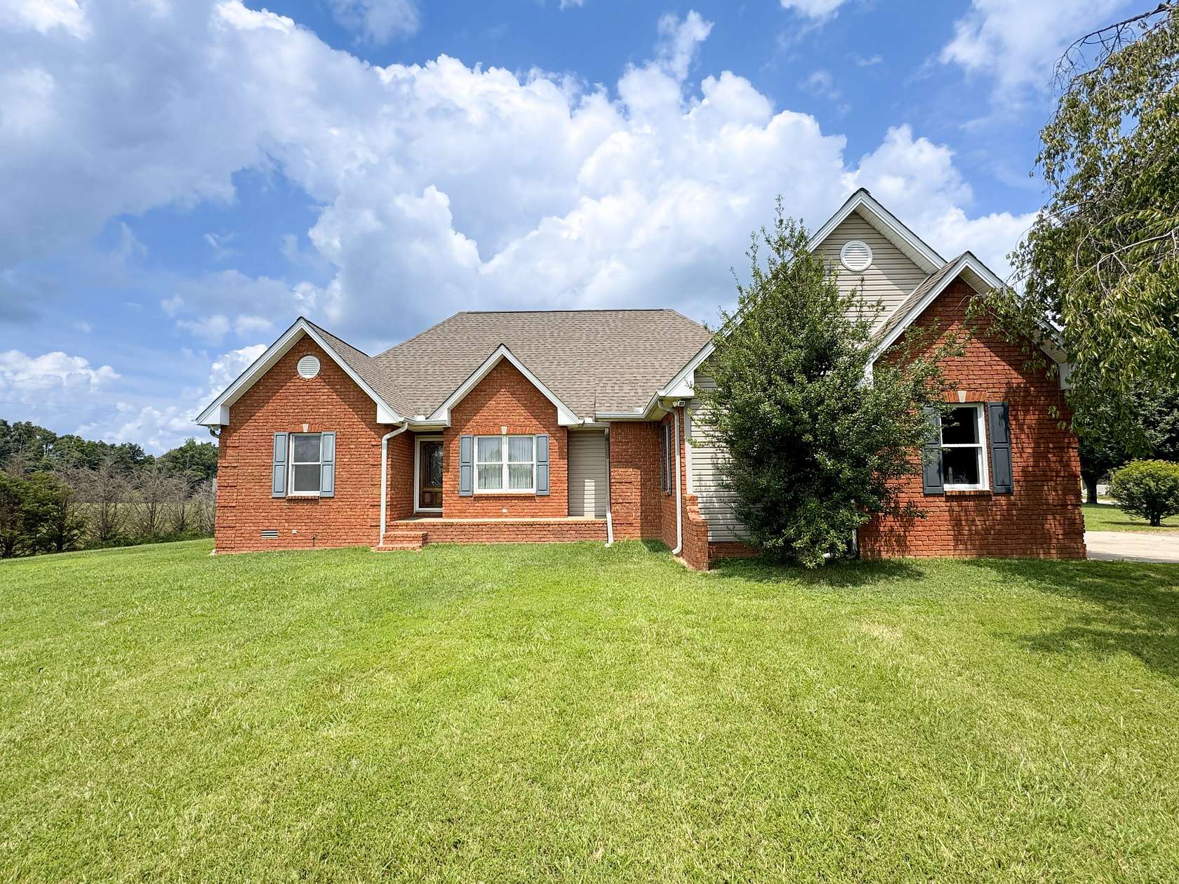 5 Acres of Land with Home for Sale in Lafayette, Tennessee