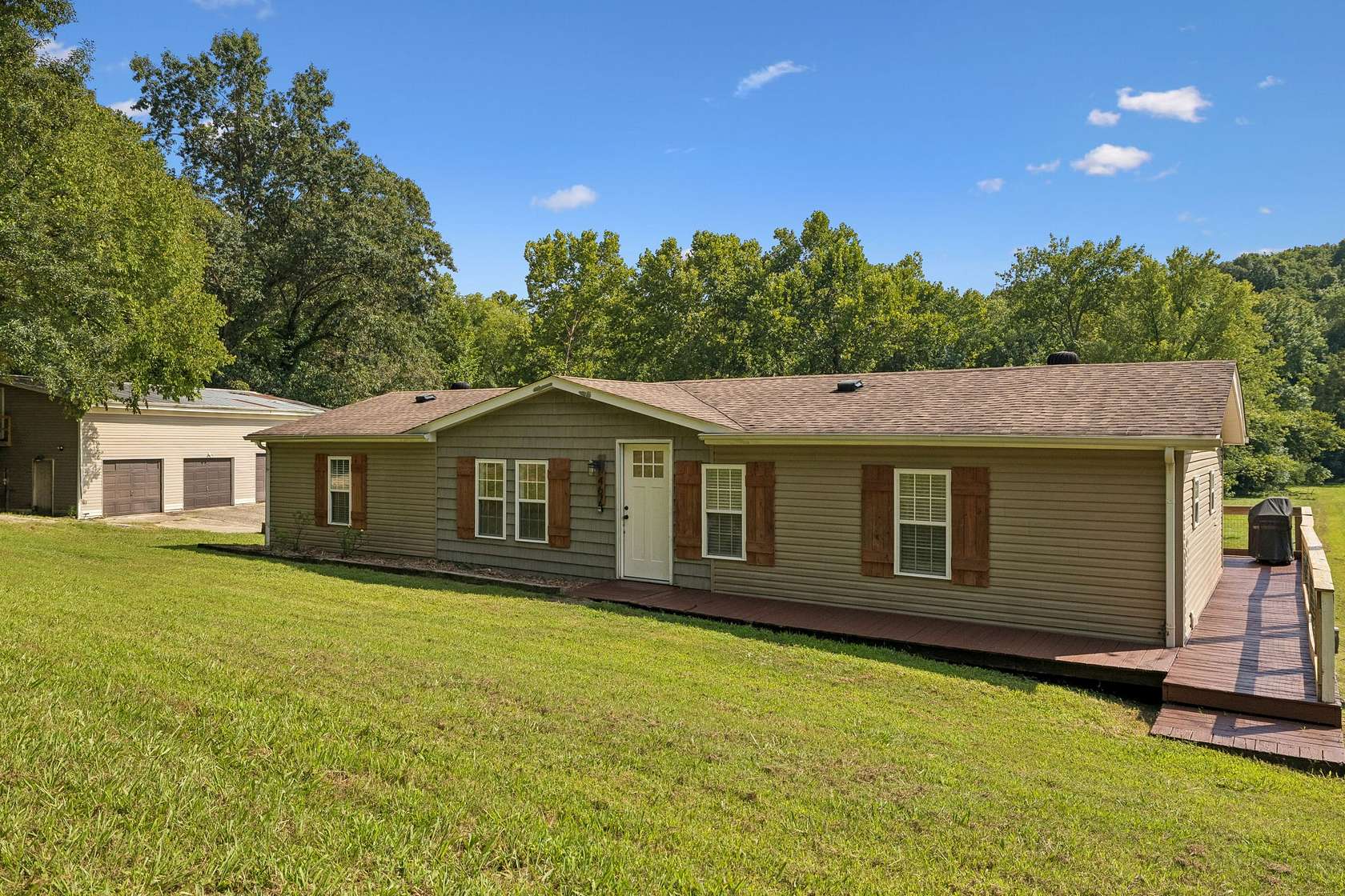 5 Acres of Land with Home for Sale in Clarksville, Tennessee