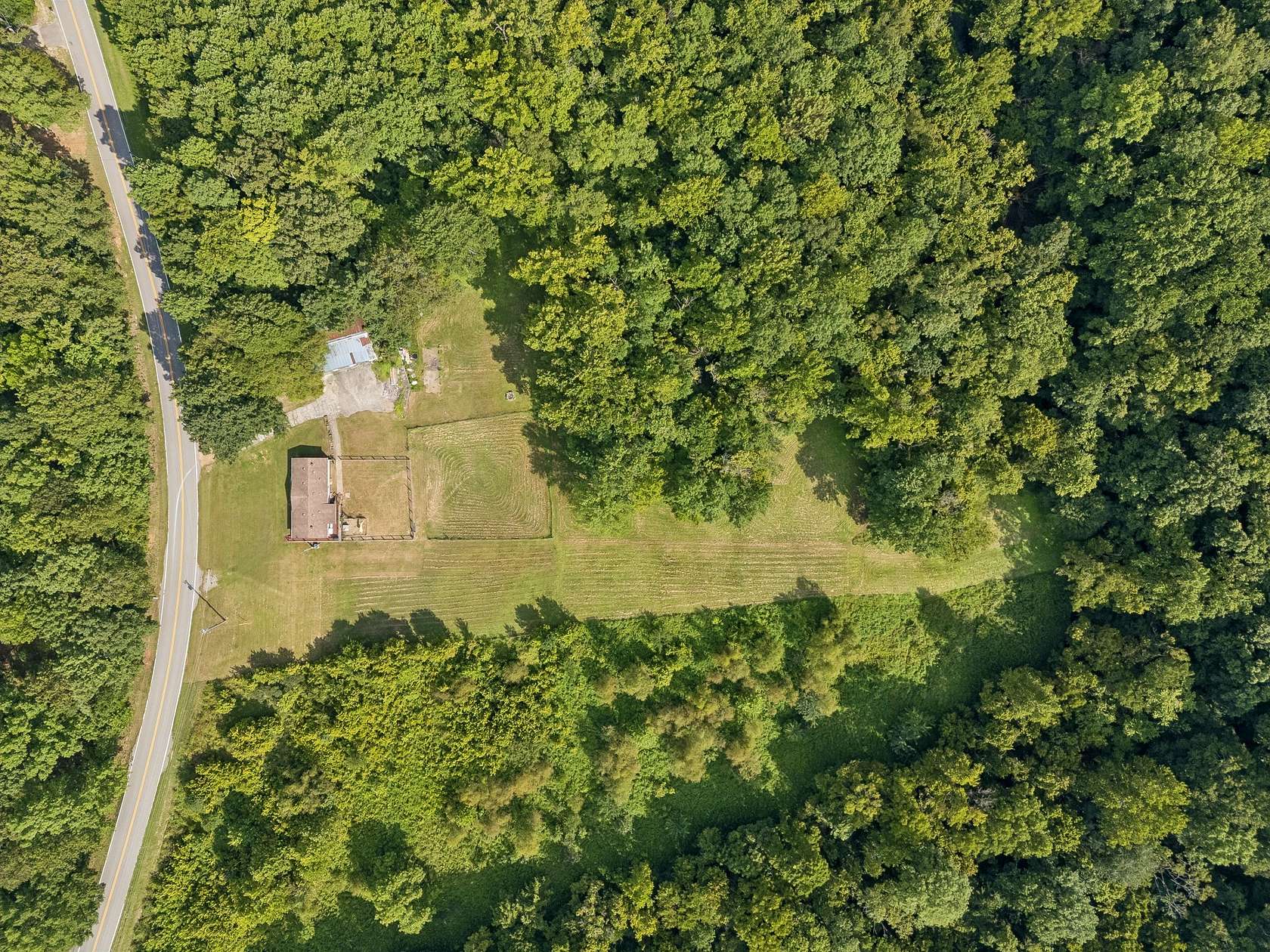 5 Acres of Land with Home for Sale in Clarksville, Tennessee