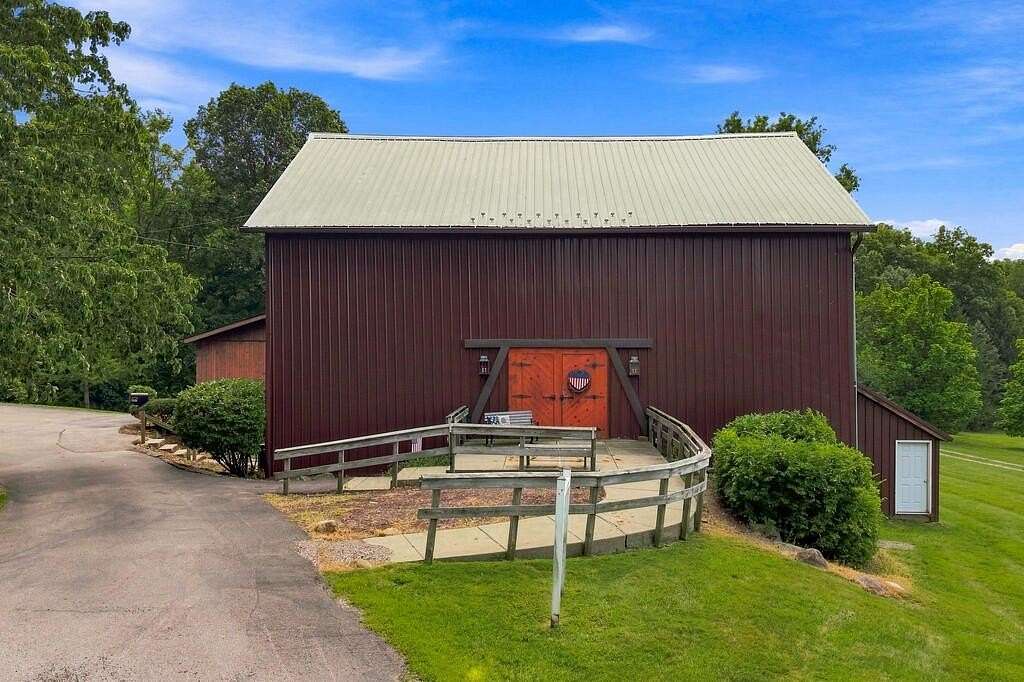 1.75 Acres of Mixed-Use Land for Sale in Ashland, Ohio