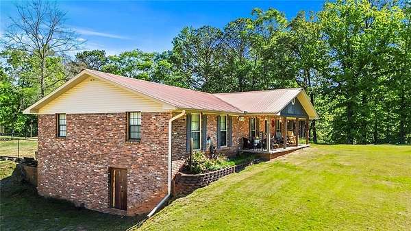 3.2 Acres of Land with Home for Sale in Valley, Alabama