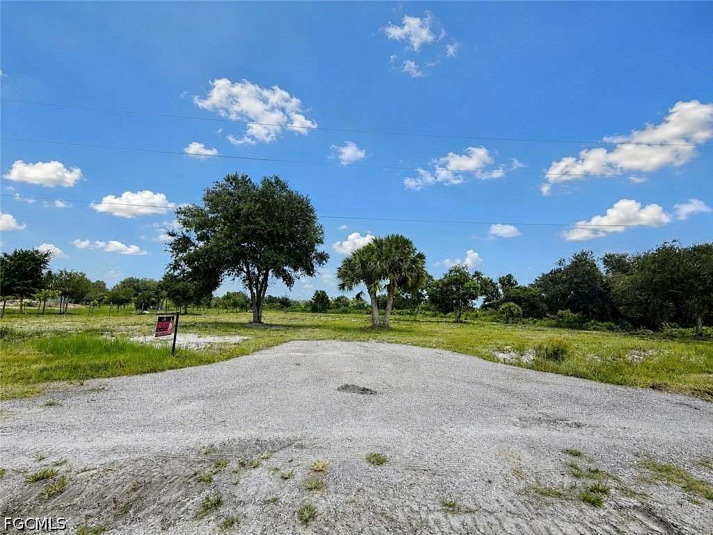 1.25 Acres of Residential Land for Sale in Clewiston, Florida