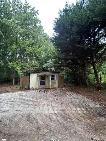 1.1 Acres of Land with Home for Sale in Laurens, South Carolina