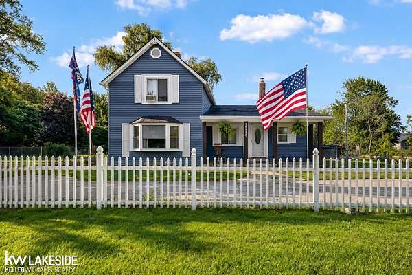 4 Acres of Land with Home for Sale in New Baltimore, Michigan