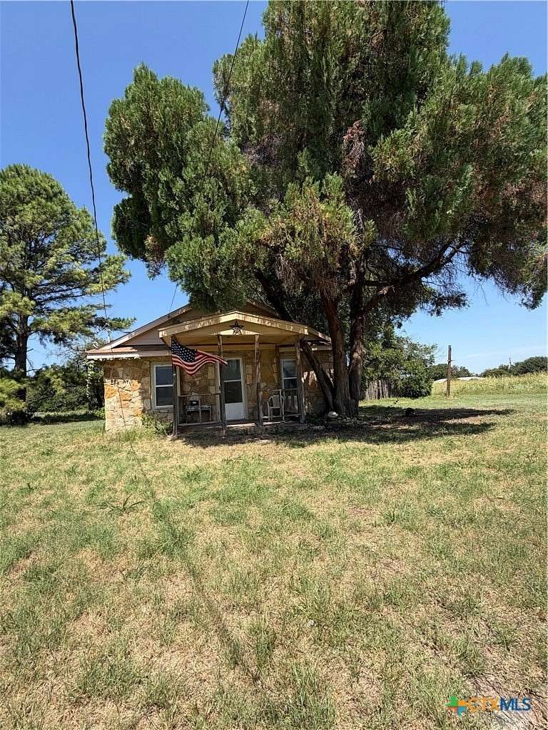 4.77 Acres of Land with Home for Sale in Jonesboro, Texas
