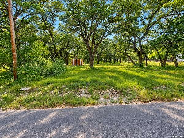 0.35 Acres of Residential Land for Sale in Lakehills, Texas