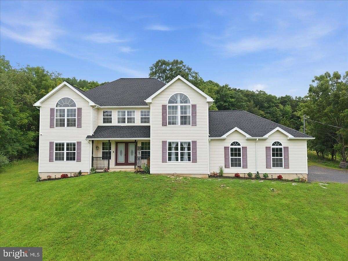 2.48 Acres of Land with Home for Sale in Saylorsburg, Pennsylvania