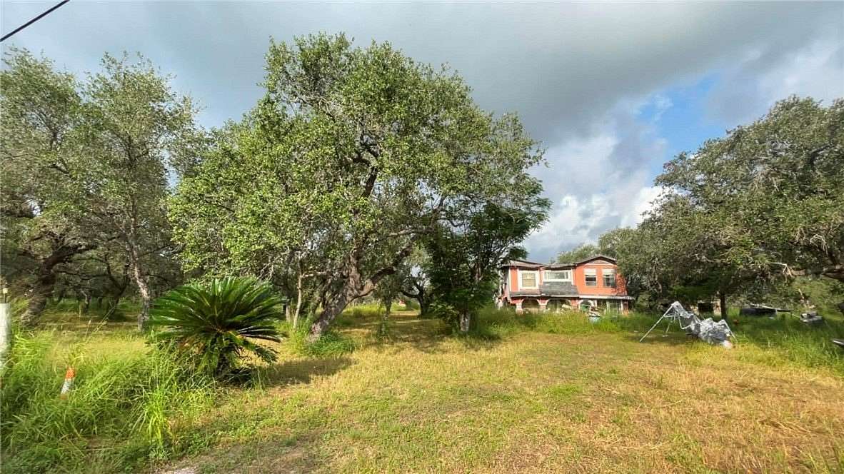 1.25 Acres of Land for Sale in Sinton, Texas