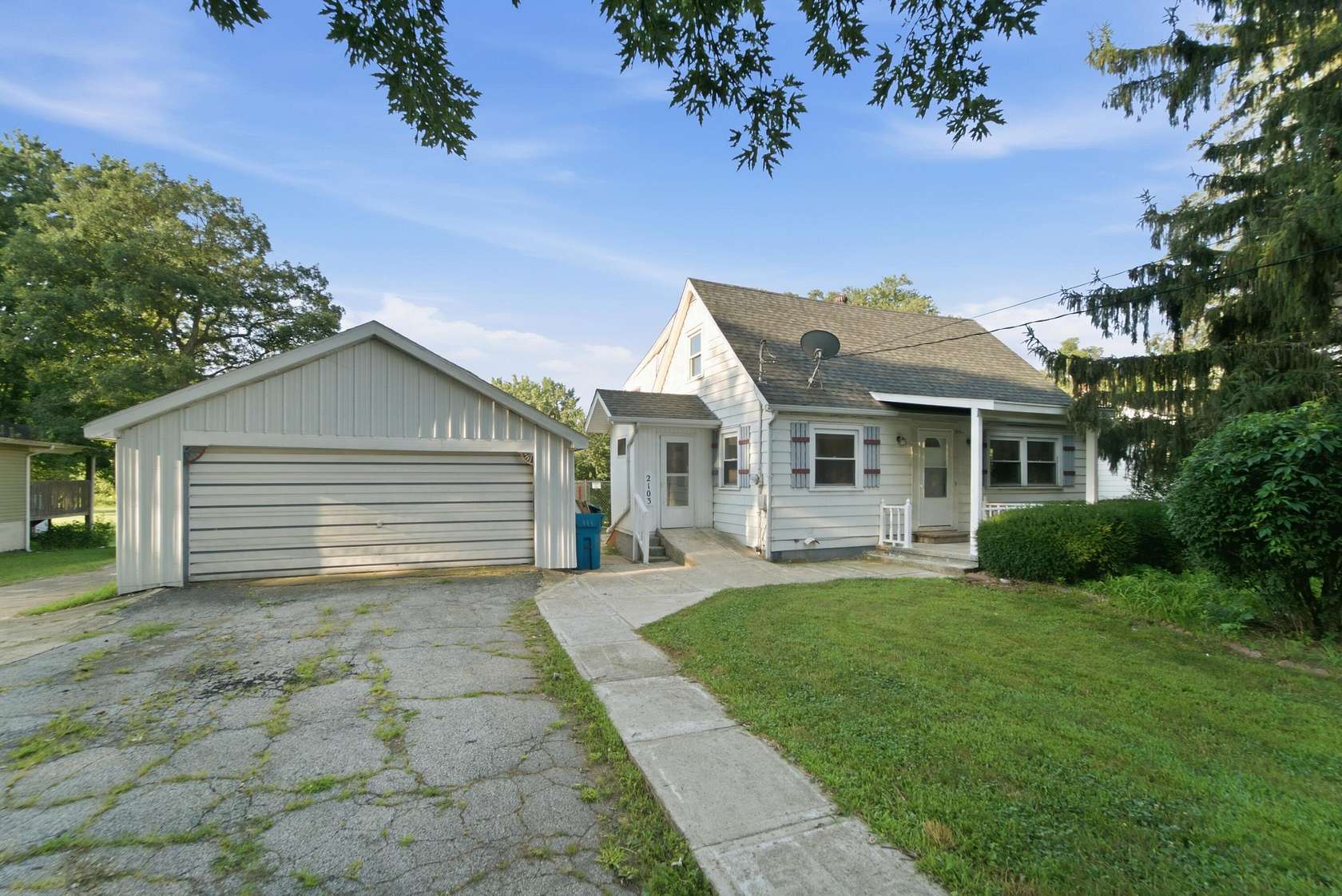 1.5 Acres of Land with Home for Sale in Griffith, Indiana