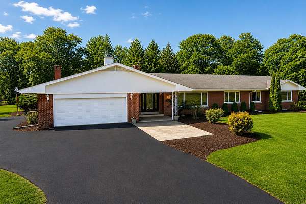 5.1 Acres of Land with Home for Sale in Plano, Illinois