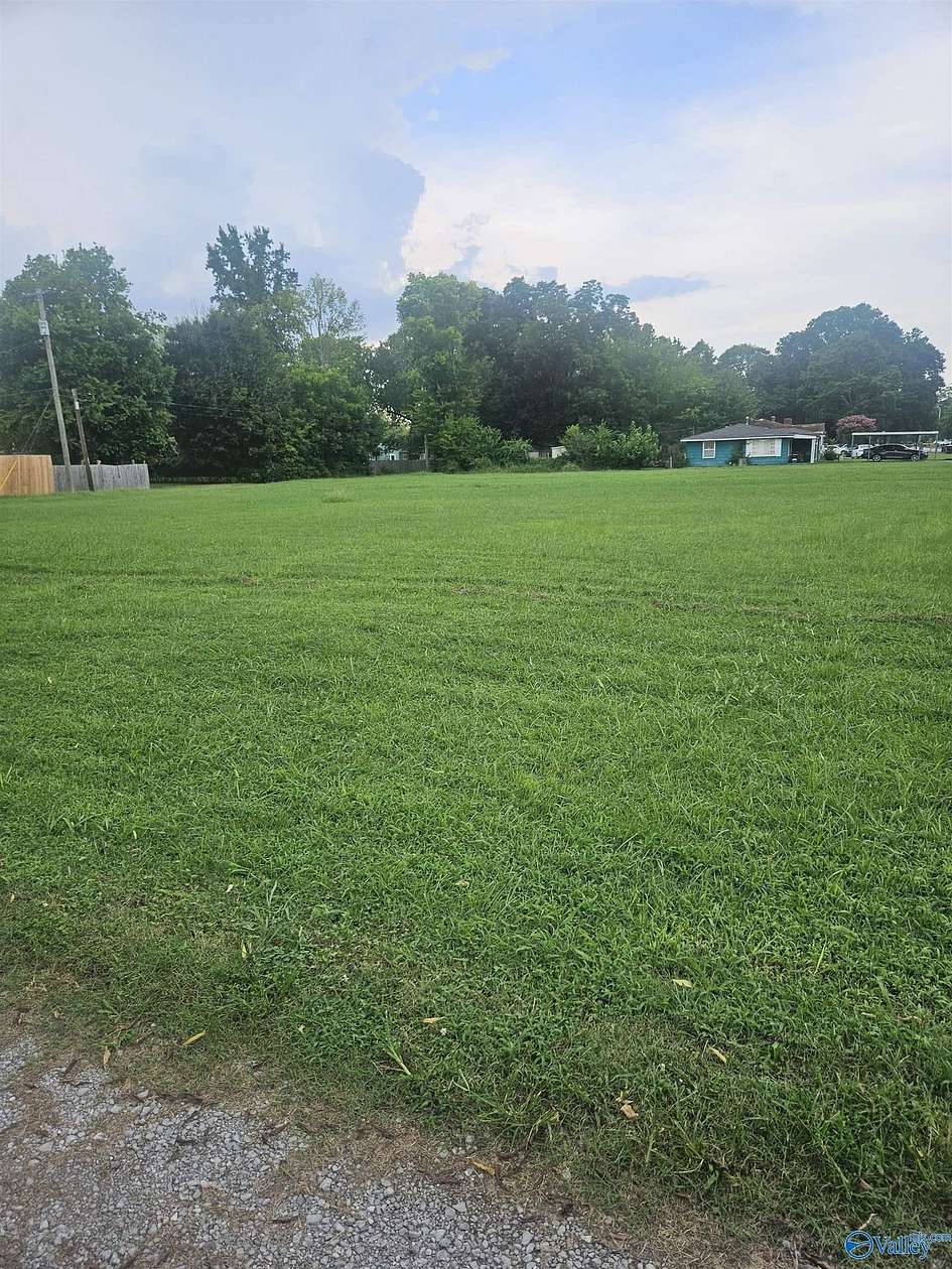 0.8 Acres of Land for Sale in Decatur, Alabama