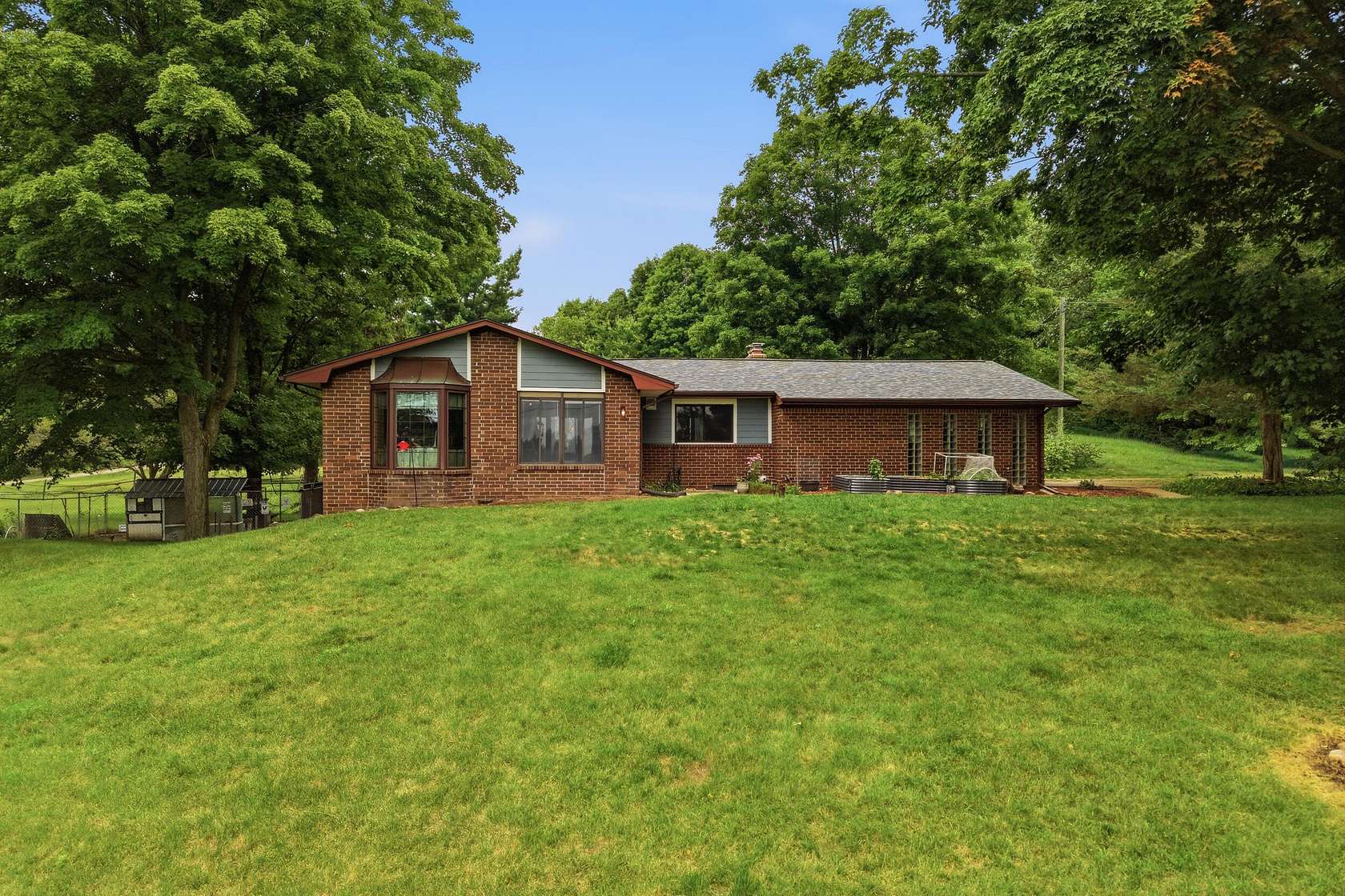 4 Acres of Land with Home for Sale in Hartland, Michigan