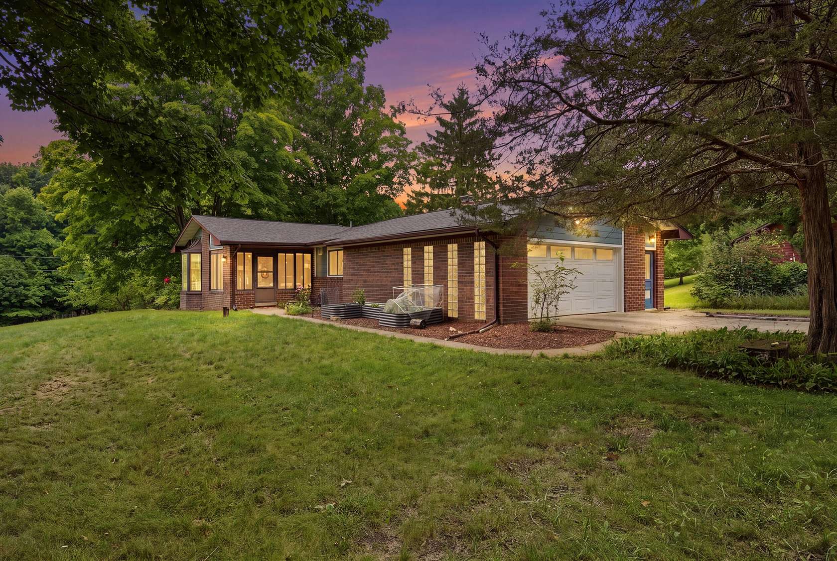 4 Acres of Land with Home for Sale in Hartland, Michigan