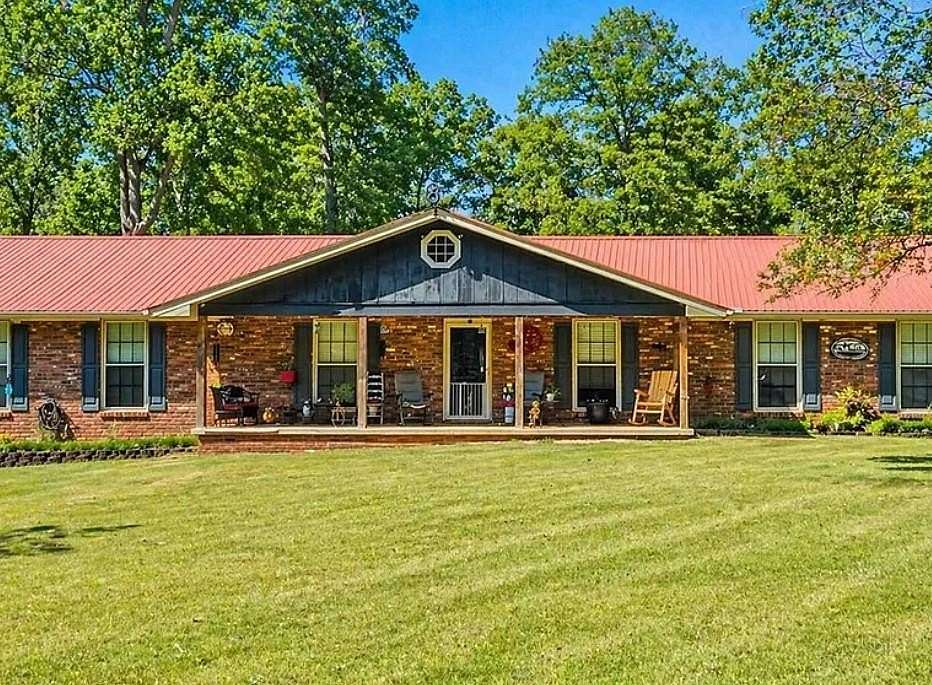 3.6 Acres of Land with Home for Sale in Valley, Alabama