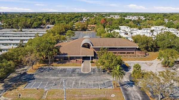 3.27 Acres of Improved Commercial Land for Sale in St. Petersburg, Florida