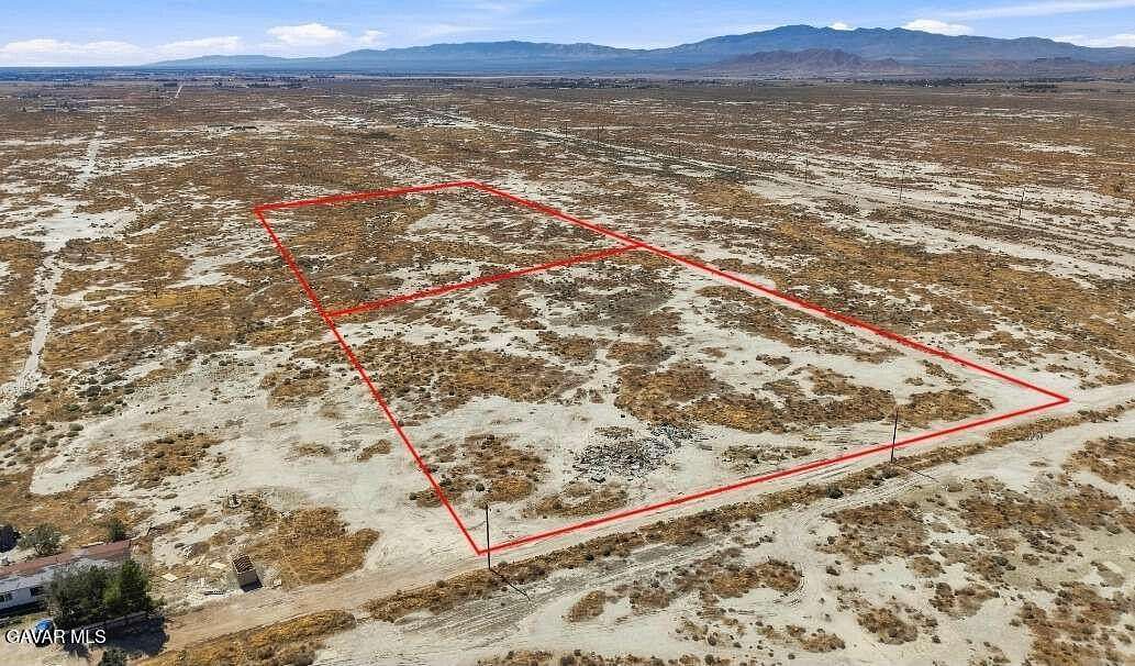 5 Acres of Residential Land for Sale in Rosamond, California