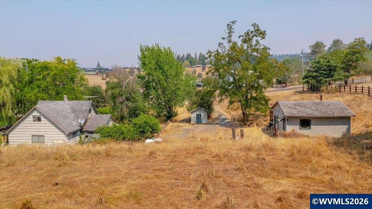 2.5 Acres of Land with Home for Sale in Jefferson, Oregon
