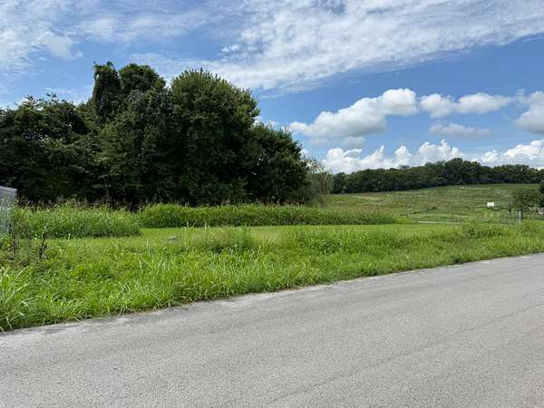 2.37 Acres of Residential Land for Auction in Stanford, Kentucky