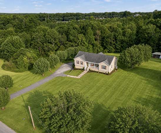 1.65 Acres of Land with Home for Sale in Centerville, Tennessee