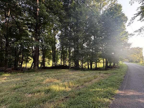 1.28 Acres of Residential Land for Sale in Vanleer, Tennessee