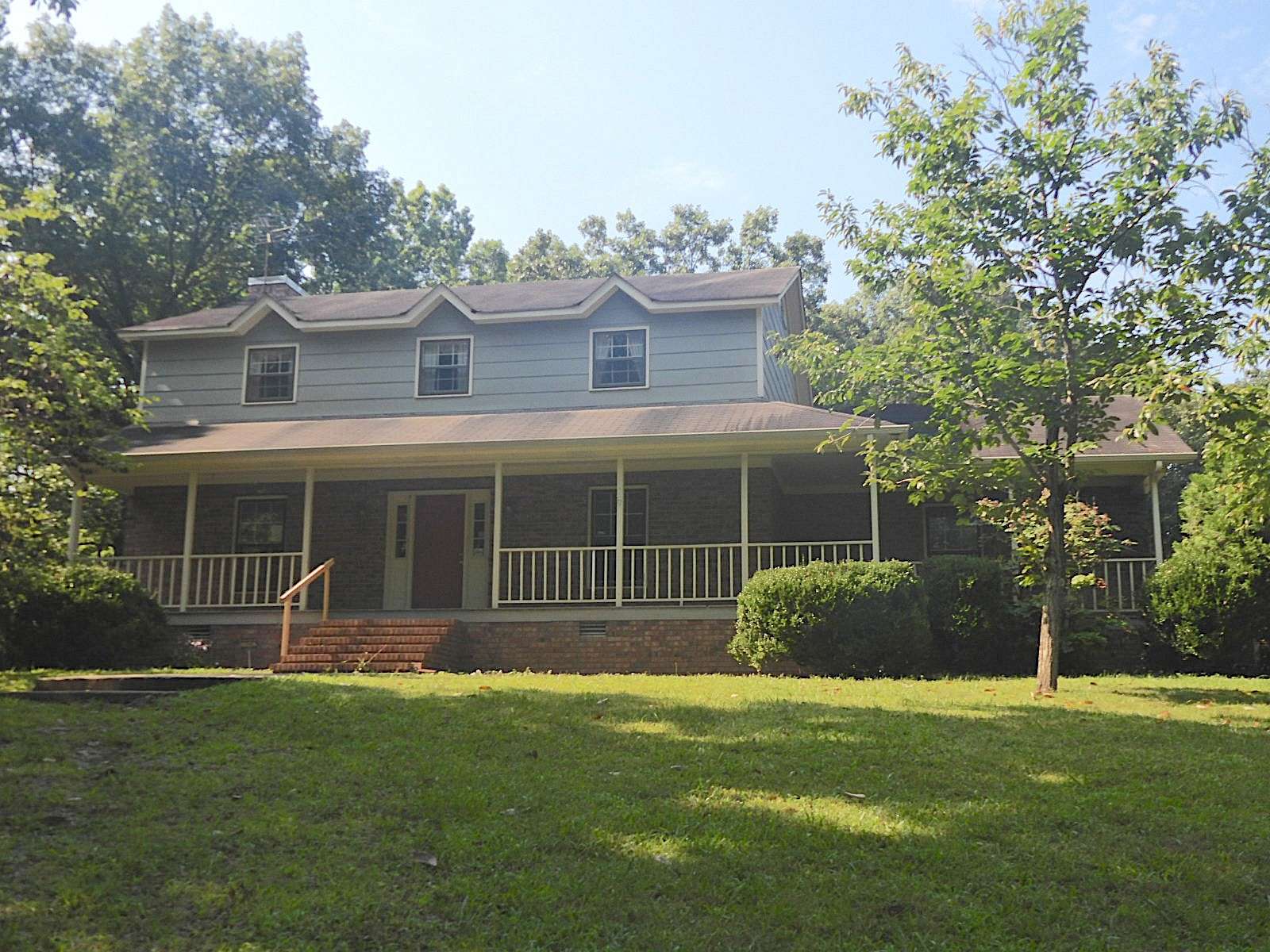 8 Acres of Land with Home for Sale in Murfreesboro, Tennessee
