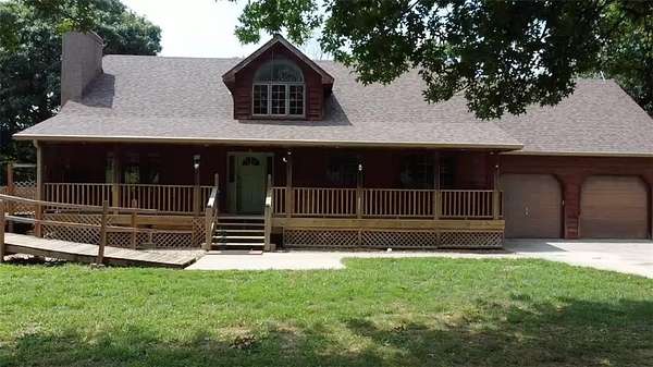 27.5 Acres of Recreational Land with Home for Sale in Oskaloosa, Kansas