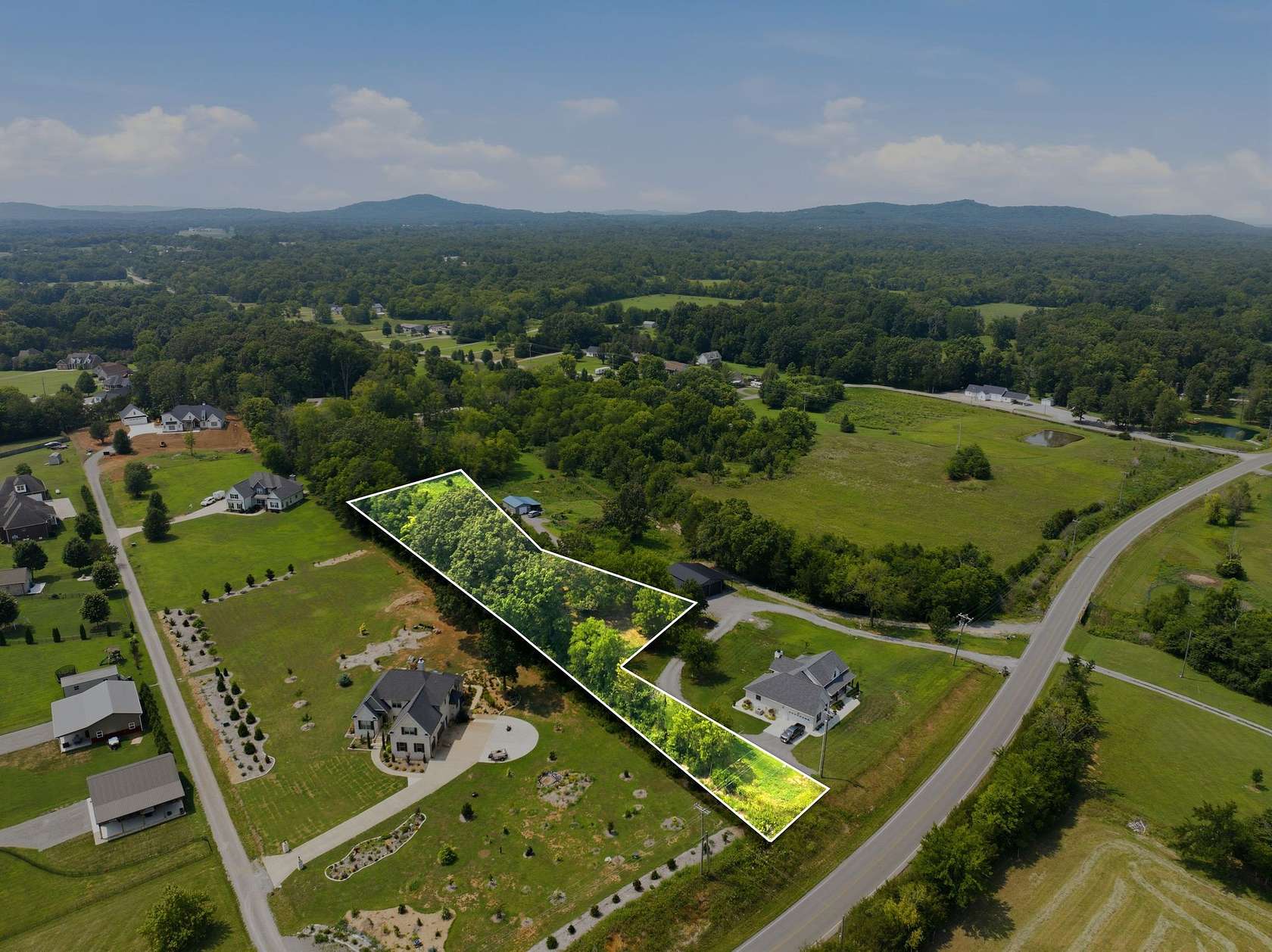 1 Acre of Residential Land for Sale in Christiana, Tennessee