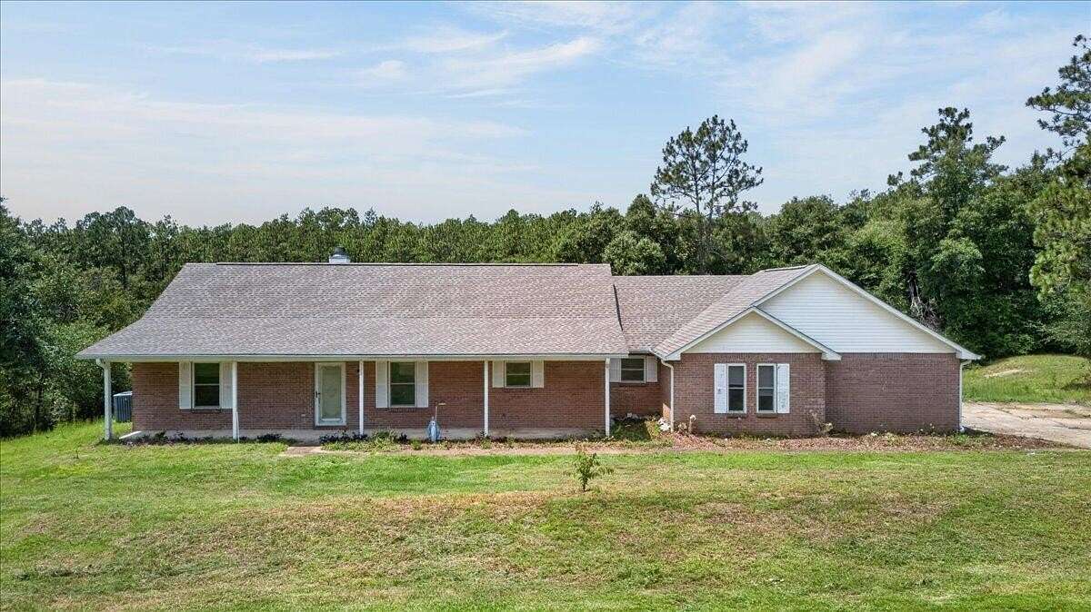 2.29 Acres of Land with Home for Sale in Crestview, Florida