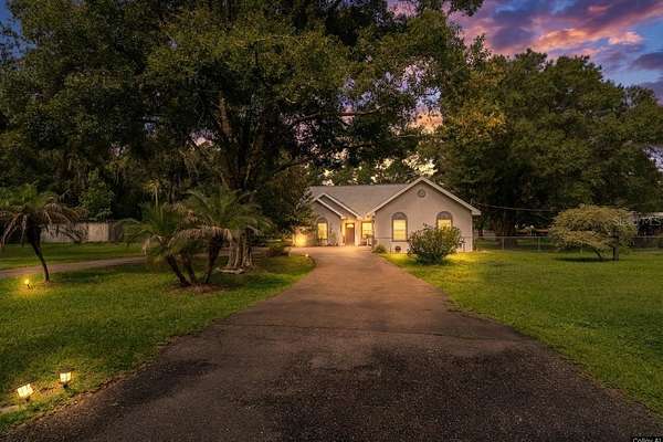 1.66 Acres of Land with Home for Sale in Thonotosassa, Florida