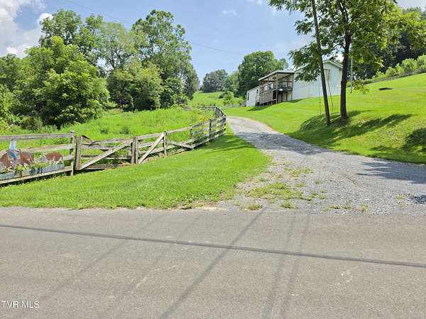 1.75 Acres of Residential Land for Sale in Glade Spring, Virginia