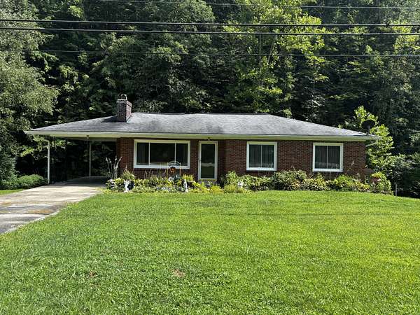 2 Acres of Land with Home for Sale in Jackson, Kentucky