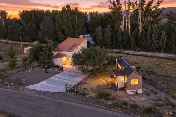 2.55 Acres of Land with Home for Sale in Bruneau, Idaho