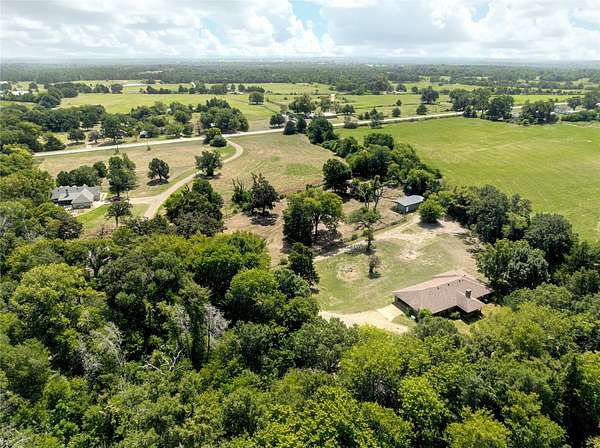 2 Acres of Land with Home for Sale in Fairfield, Texas