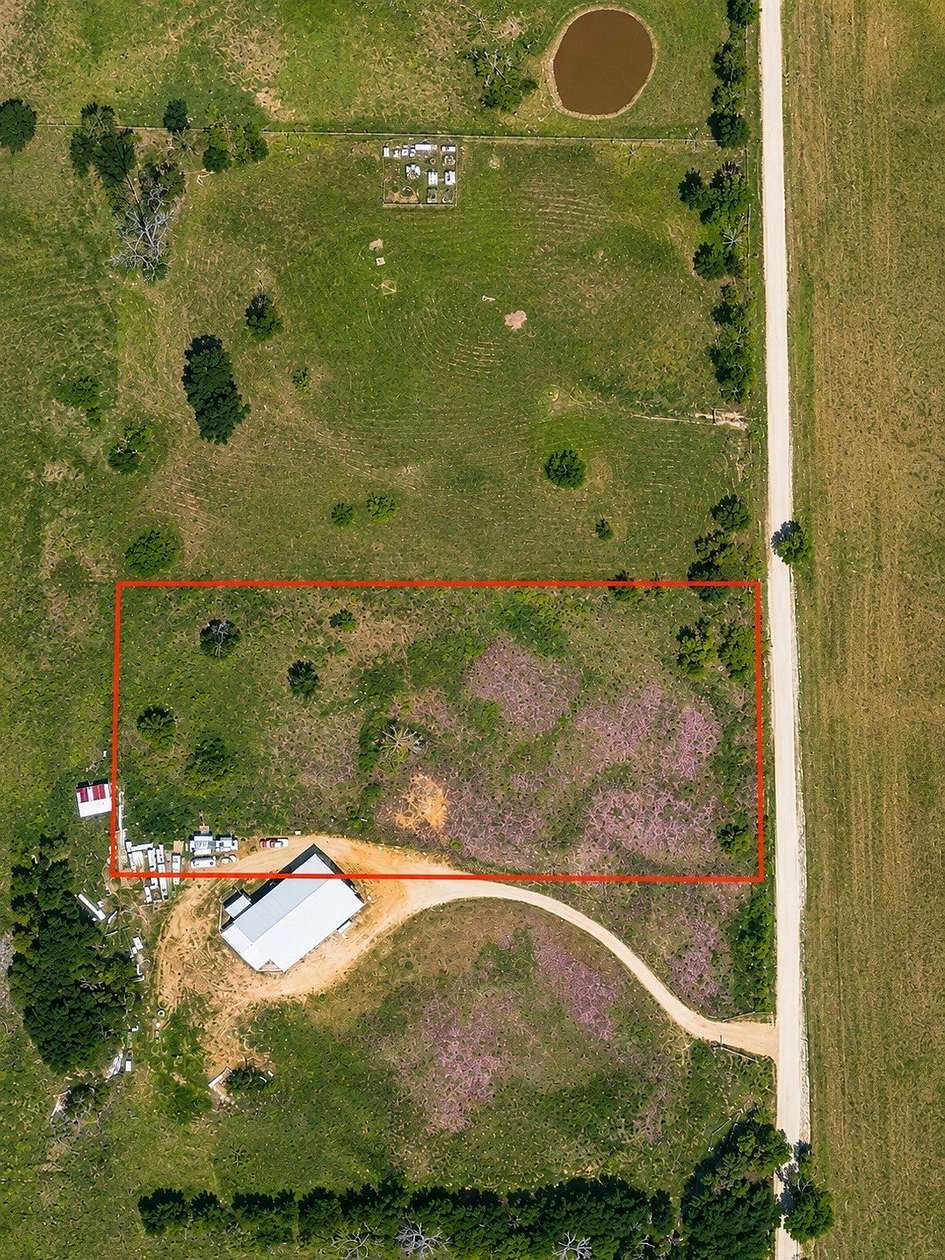 3 Acres of Residential Land for Sale in Kemp, Texas