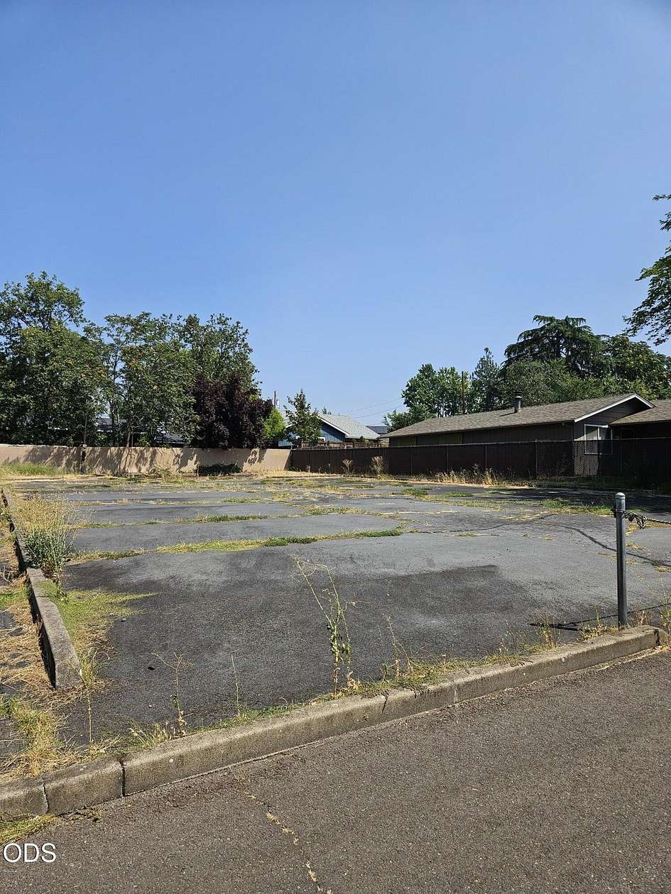 0.19 Acres of Residential Land for Sale in Medford, Oregon